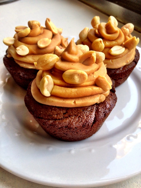 Flourless Chocolate Peanut Butter Cupcakes